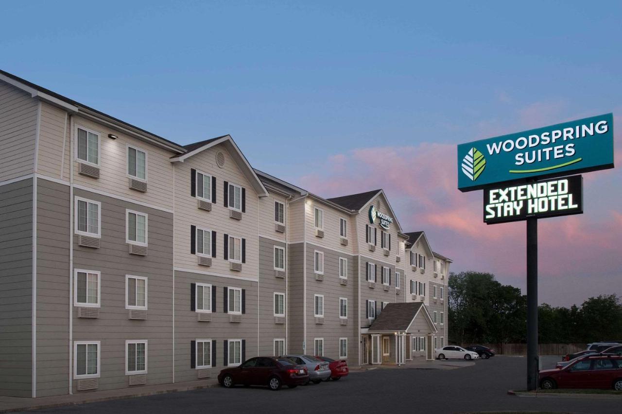 Woodspring Suites Килийн Екстериор снимка