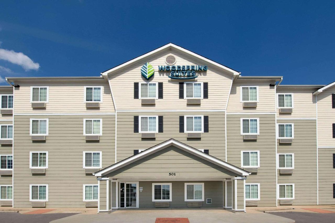 Woodspring Suites Килийн Екстериор снимка