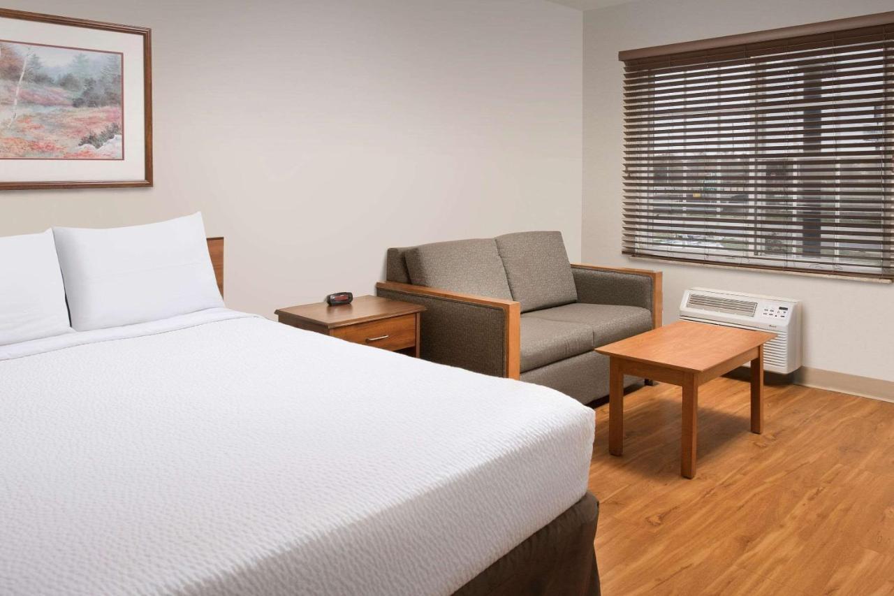 Woodspring Suites Килийн Екстериор снимка