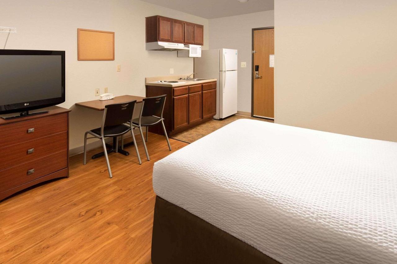 Woodspring Suites Килийн Екстериор снимка