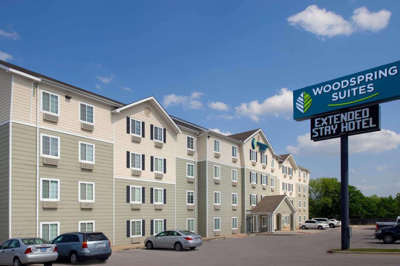 Woodspring Suites Килийн Екстериор снимка