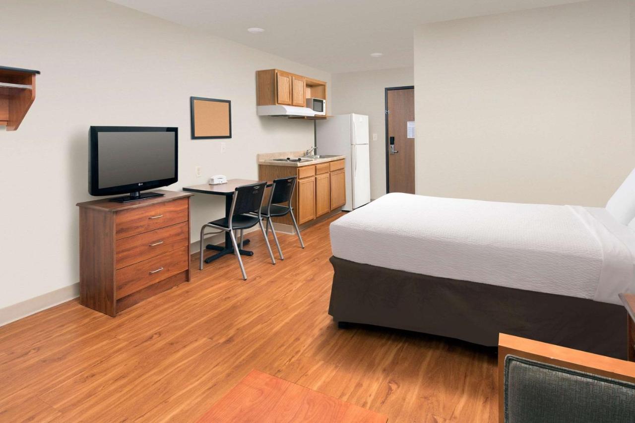 Woodspring Suites Килийн Екстериор снимка