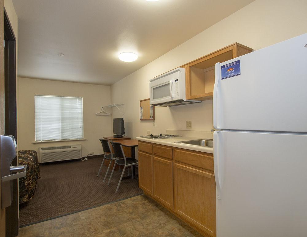 Woodspring Suites Килийн Екстериор снимка