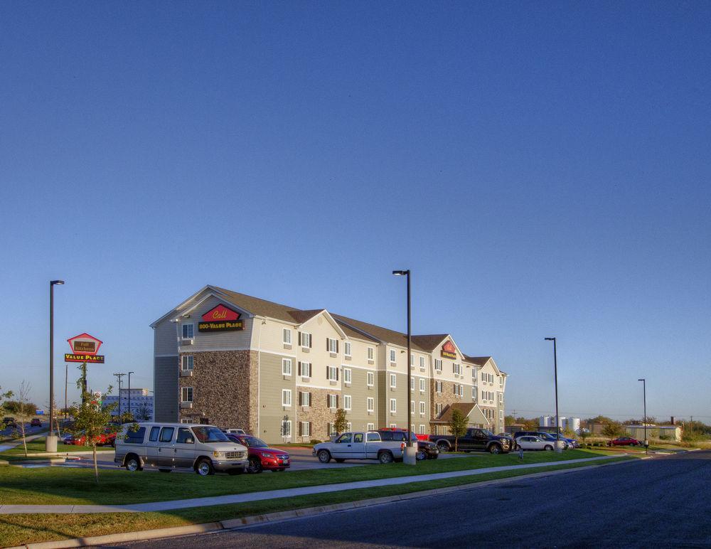Woodspring Suites Килийн Екстериор снимка