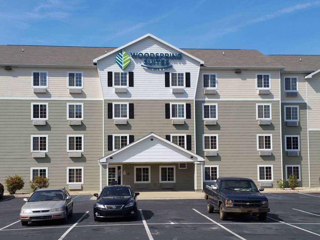 Woodspring Suites Килийн Екстериор снимка